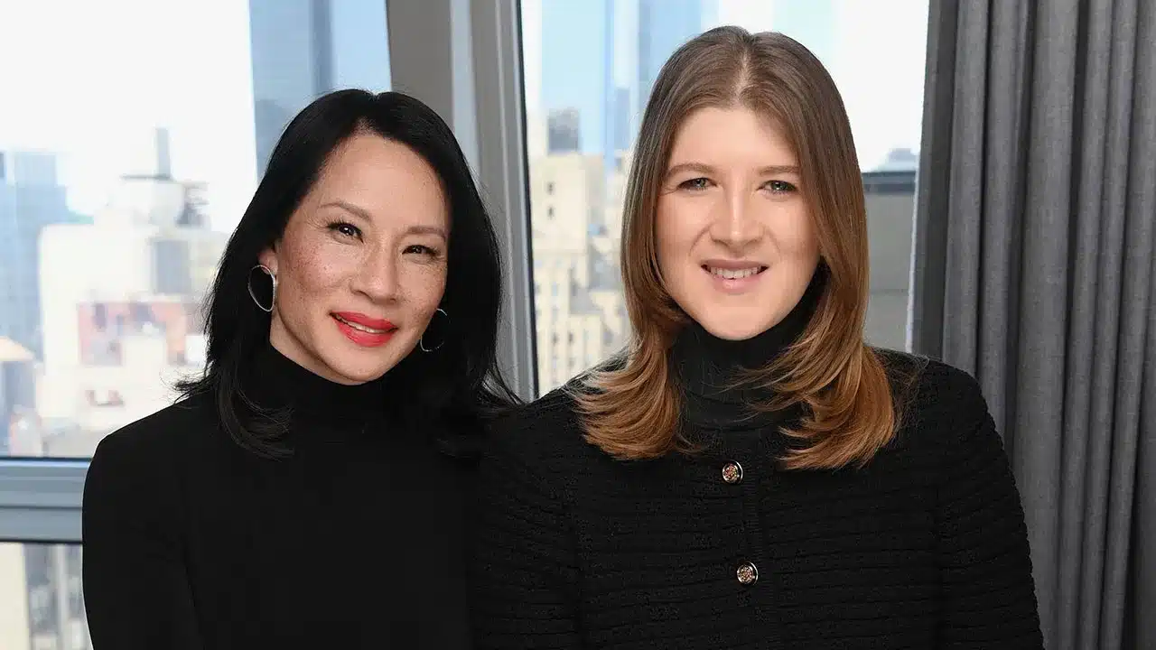 Eloise Singer avec Lucy Liu